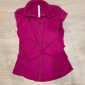 Lululemon Swiftly Jacket in Fuchsia - Size 6